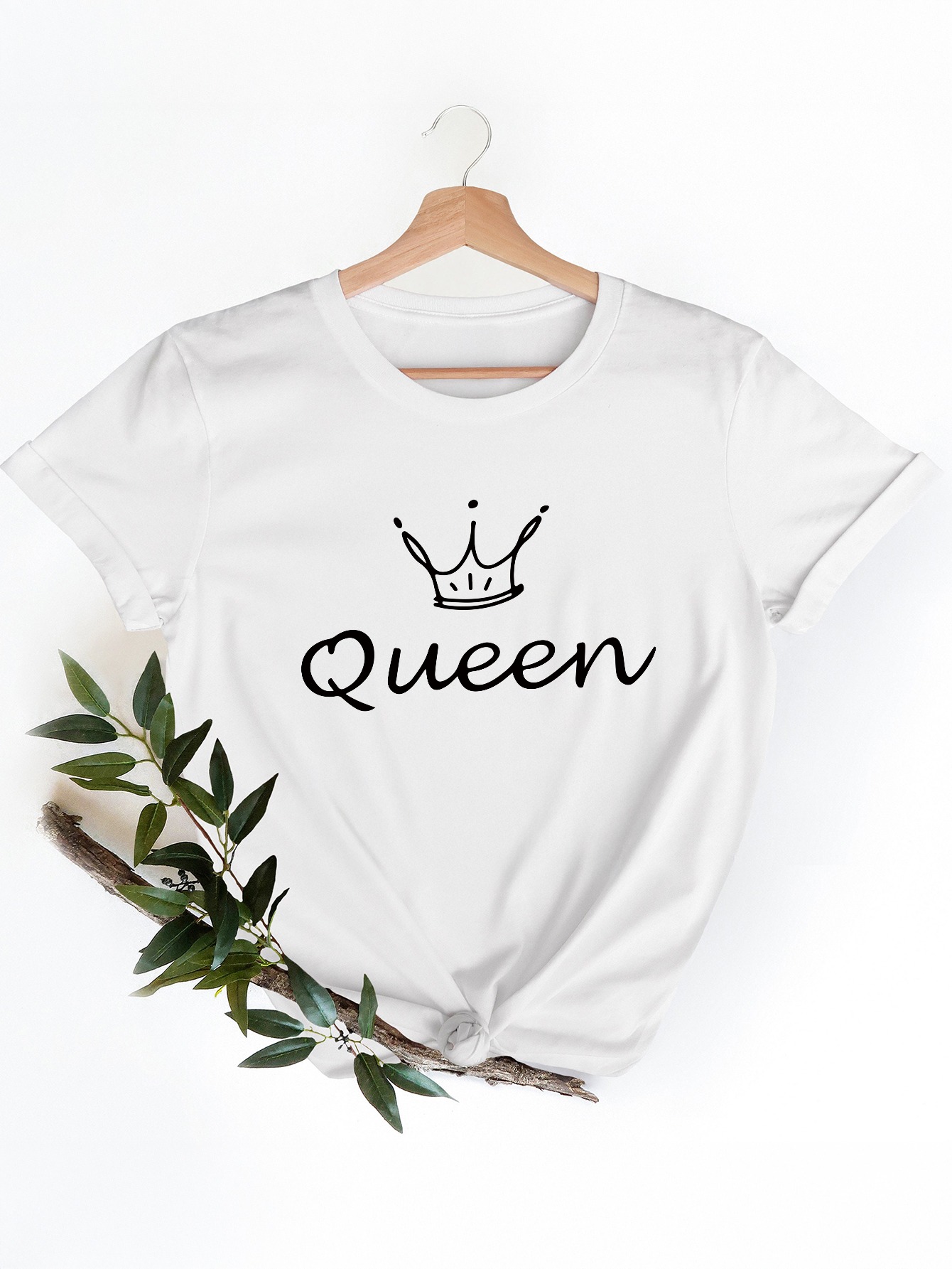 크라운 퀸 프린트가 있는 여성용 흰색 티셔츠 완벽한 캐 - Queen Street Fashion 리뷰 및 가격
